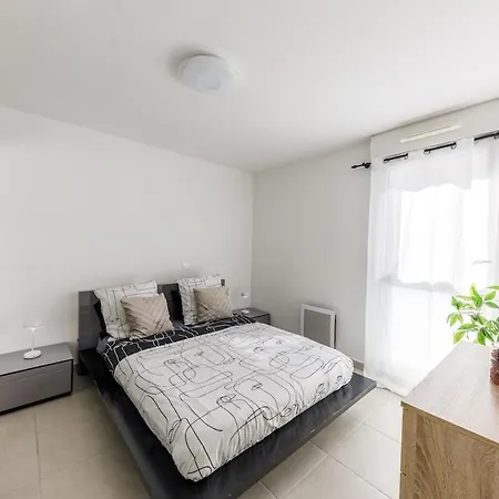 Lägenhet Lumineux T2 Avec Balcon, Netflix A *
