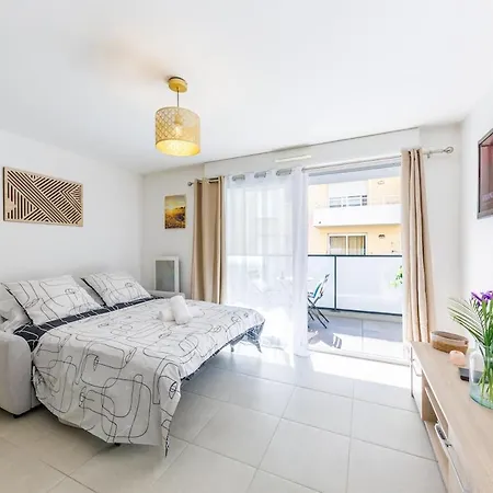 Lumineux T2 Avec Balcon, Netflix A