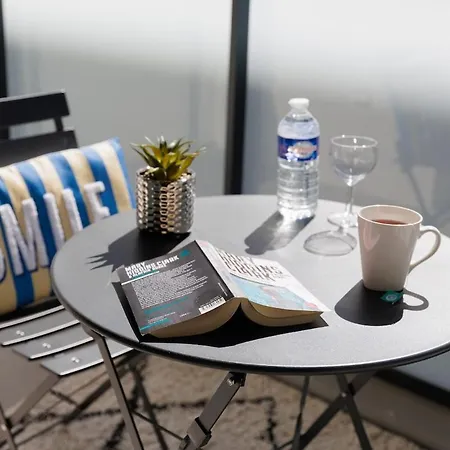 Lägenhet Lumineux T2 Avec Balcon, Netflix A *