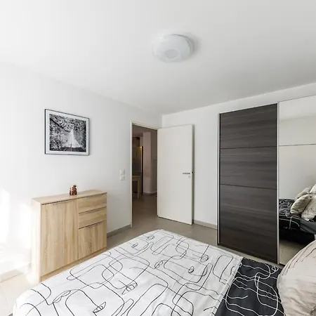 Lumineux T2 Avec Balcon, Netflix A Apartment *