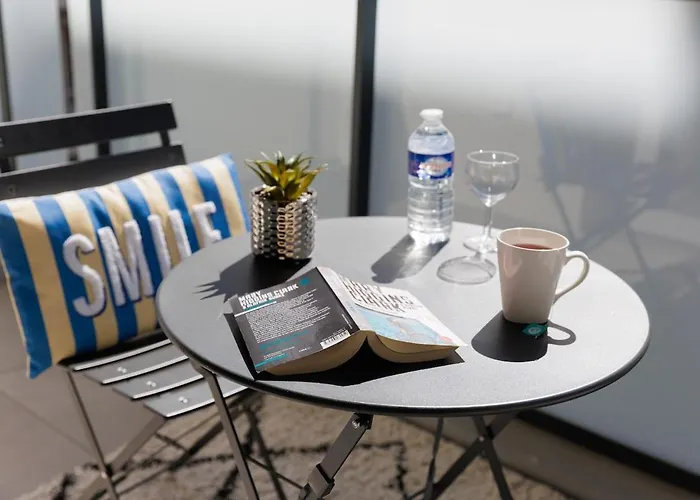 شقة Lumineux T2 Avec Balcon, Netflix A *